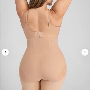 HONEYLOVE superpower shorts nude L